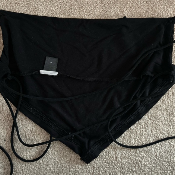 xs black backless top - Picture 2 of 2